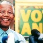 Nelson Mandela // 📸 : Mirrorpix/Newscom/The Mega Agency