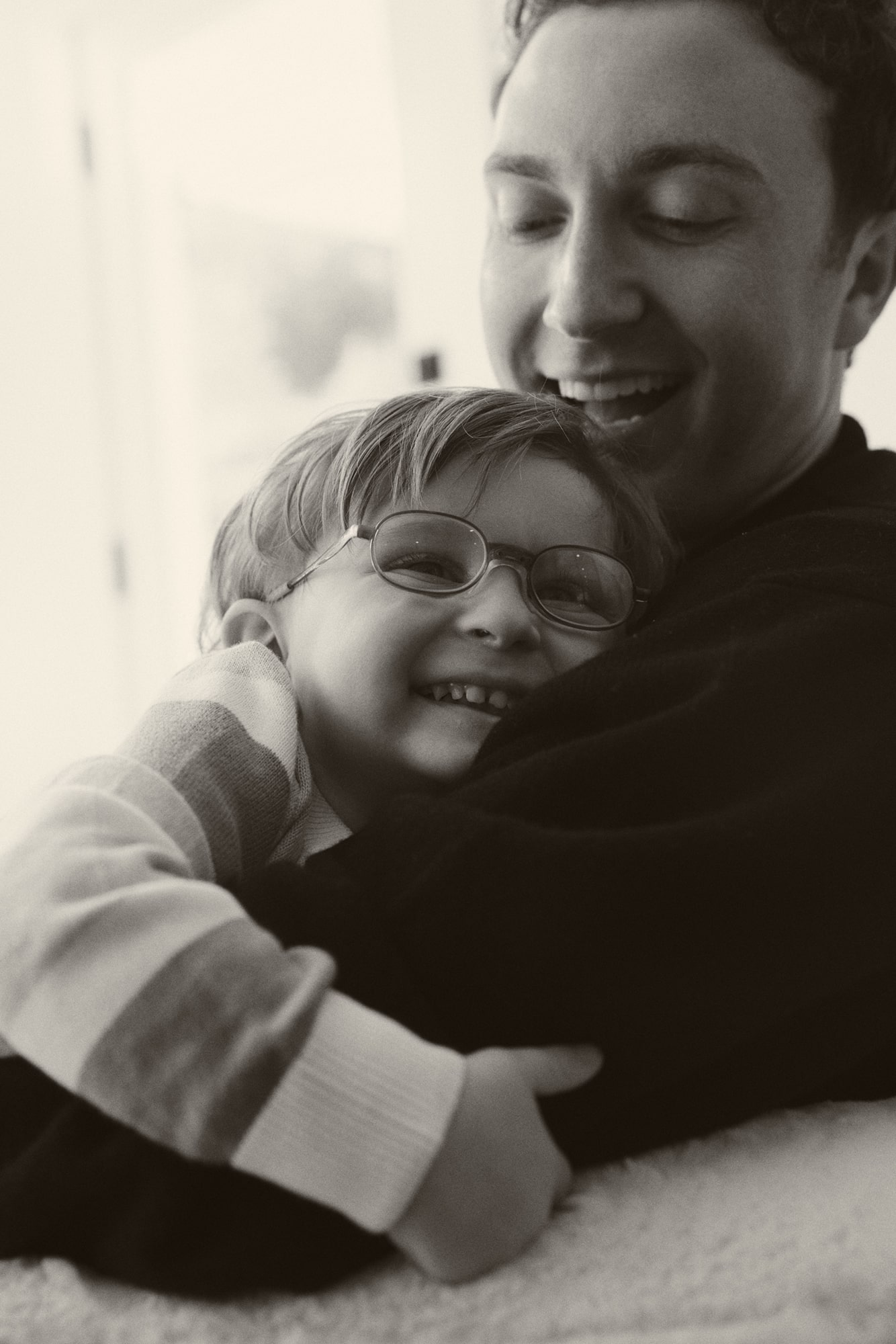 Daryl Sabara and his son Riley // 📸 : Austin Hargrave